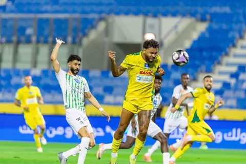 الدوري السعودي.. نيوم يتعادل أمام أنظار حجازي.. ودونجا يشارك في سقوط النجمة